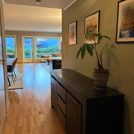 Villand Located Near Ons, Uis & Apartment *